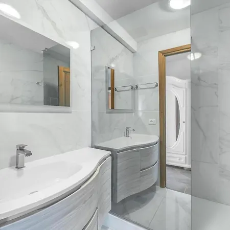 -luxury- Torretta Con Piscina E A 300 Mt Apartment *